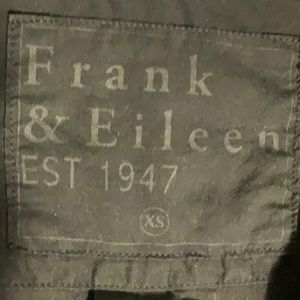 🌟Frank & Eileen🌟fitted perfectly in all the right places shirt